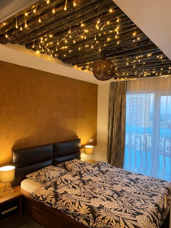 Sunny Deluxe Apartment Cosmopolis Stefanestii de Jos Luaran gambar